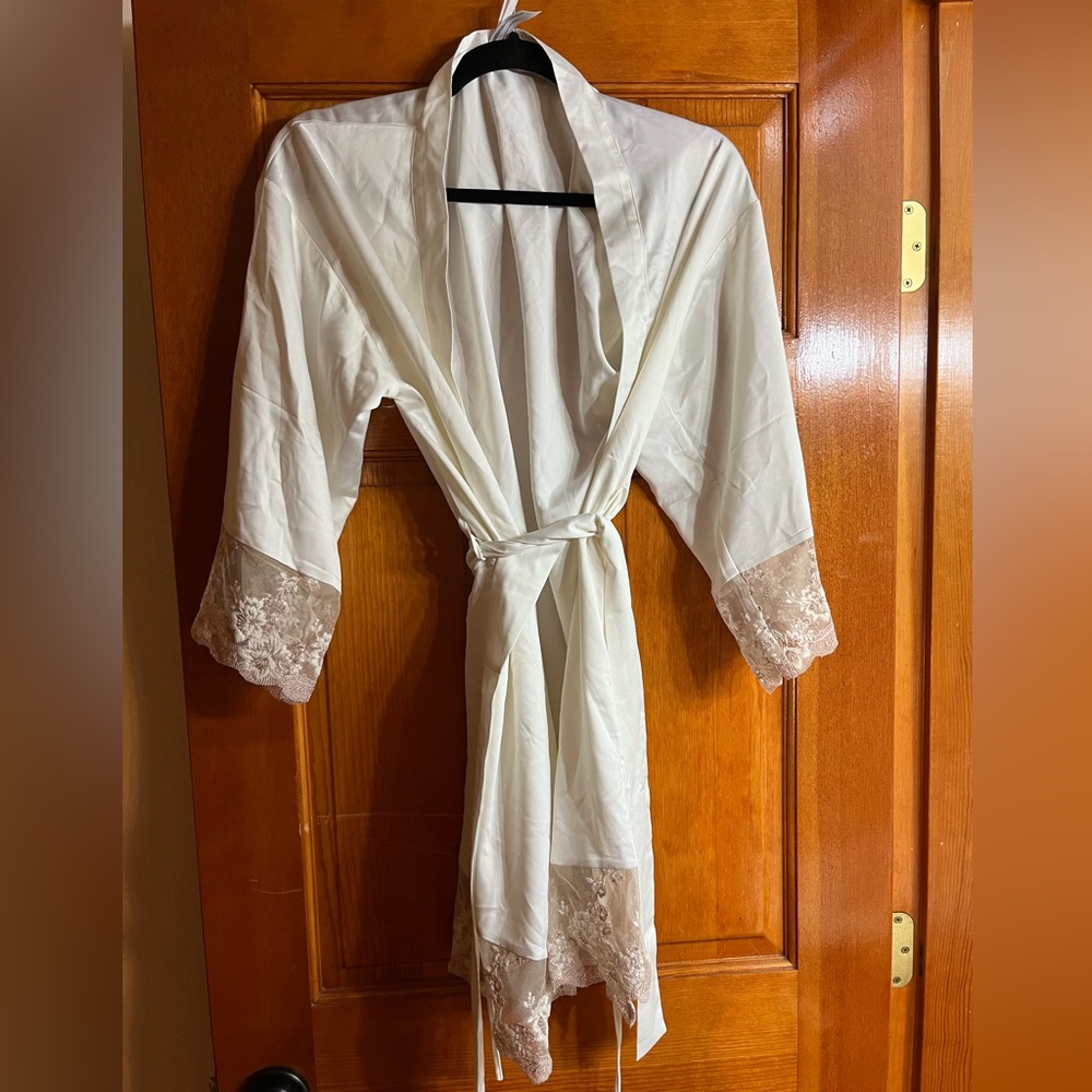 Flora Nikooz Rosa Kimono - BHLDN Anthropologie Weddings.